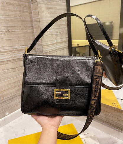 Black leather woman Fendi handbag