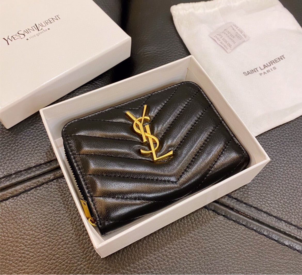 Woman Yves Saint Laurent black wallet