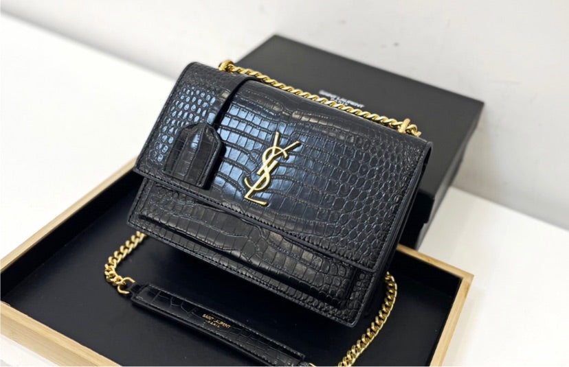 Yves Saint Laurent woman handbag