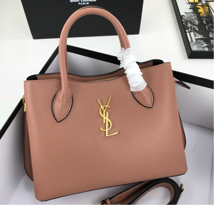 Yves Saint Laurent leather Handbag