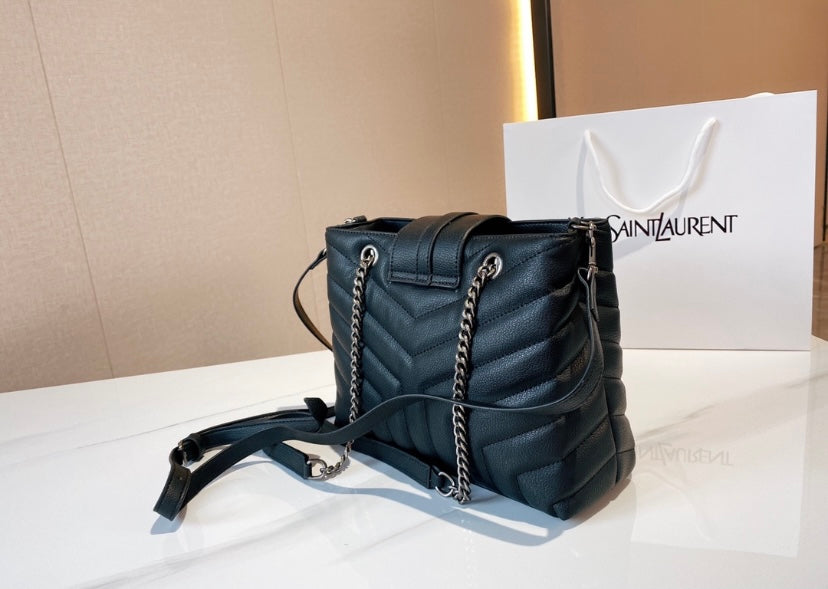 Black Leather Yves Saint Laurent ladies handbag