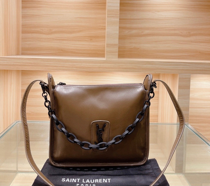 Yves Saint Laurent woman shoulder handbag