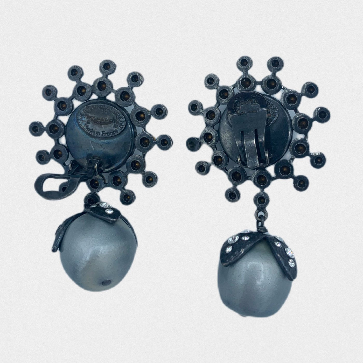 Yves Saint Laurent gray pearls earrings - 1990s