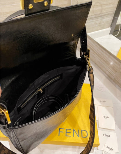 Black leather woman Fendi handbag