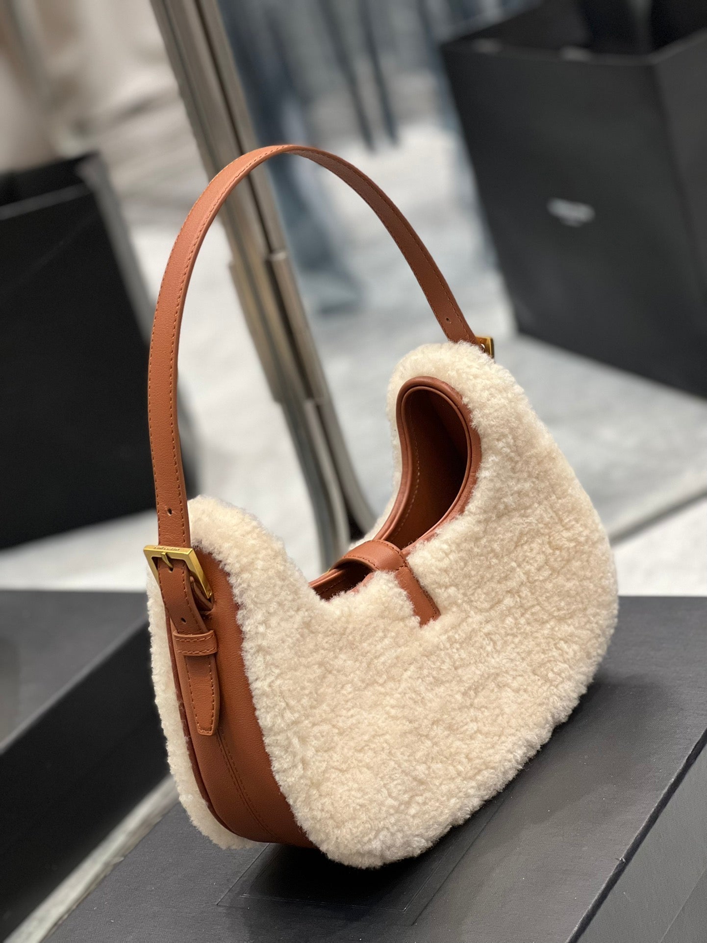 Yves Saint Laurent Le Fermoir Hobo Bag