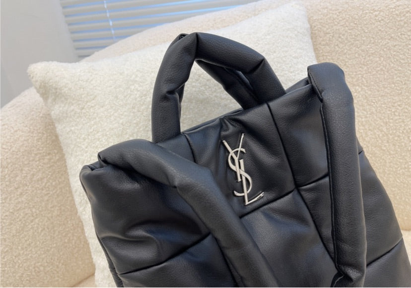 Black leather Yves Saint Laurent Handbag