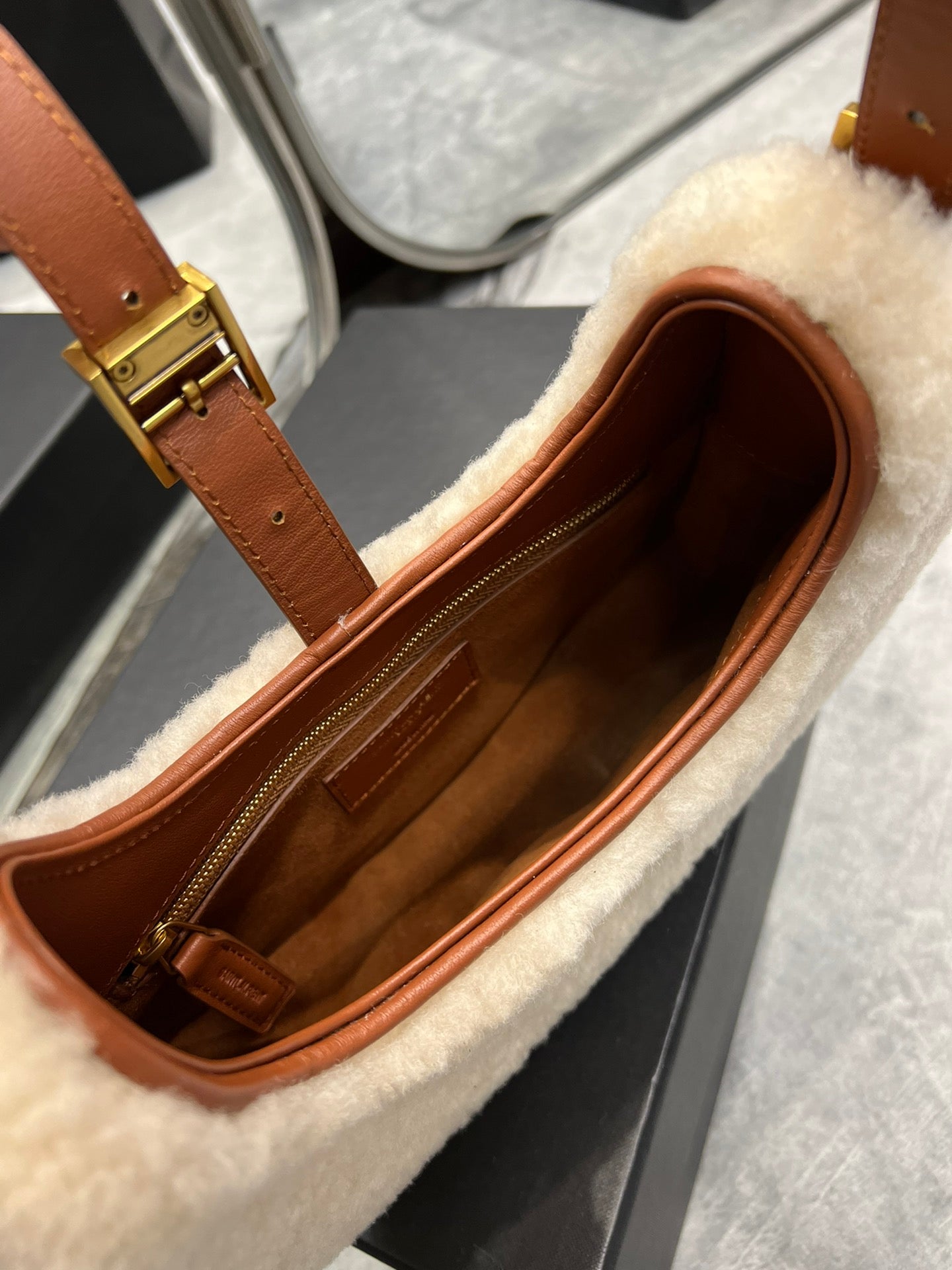 Yves Saint Laurent Le Fermoir Hobo Bag