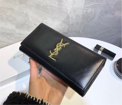 Yves Saint Laurent woman wallet