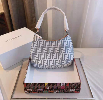 Woman new Fendi shoulder handbag