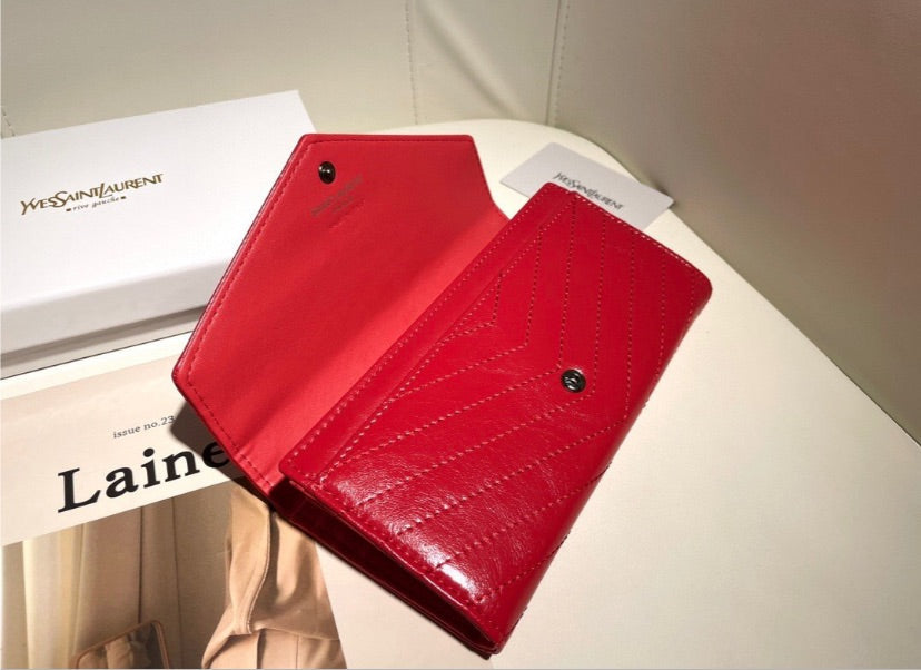 Yves Saint Laurent woman wallet