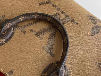 Louis Vuitton OnTheGo PM Monogram Canvas  Shoulder Bags