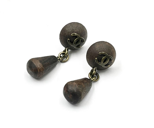 CHANEL Vintage Rustic CC Wood Round Drop Dangle Piercing Earrings