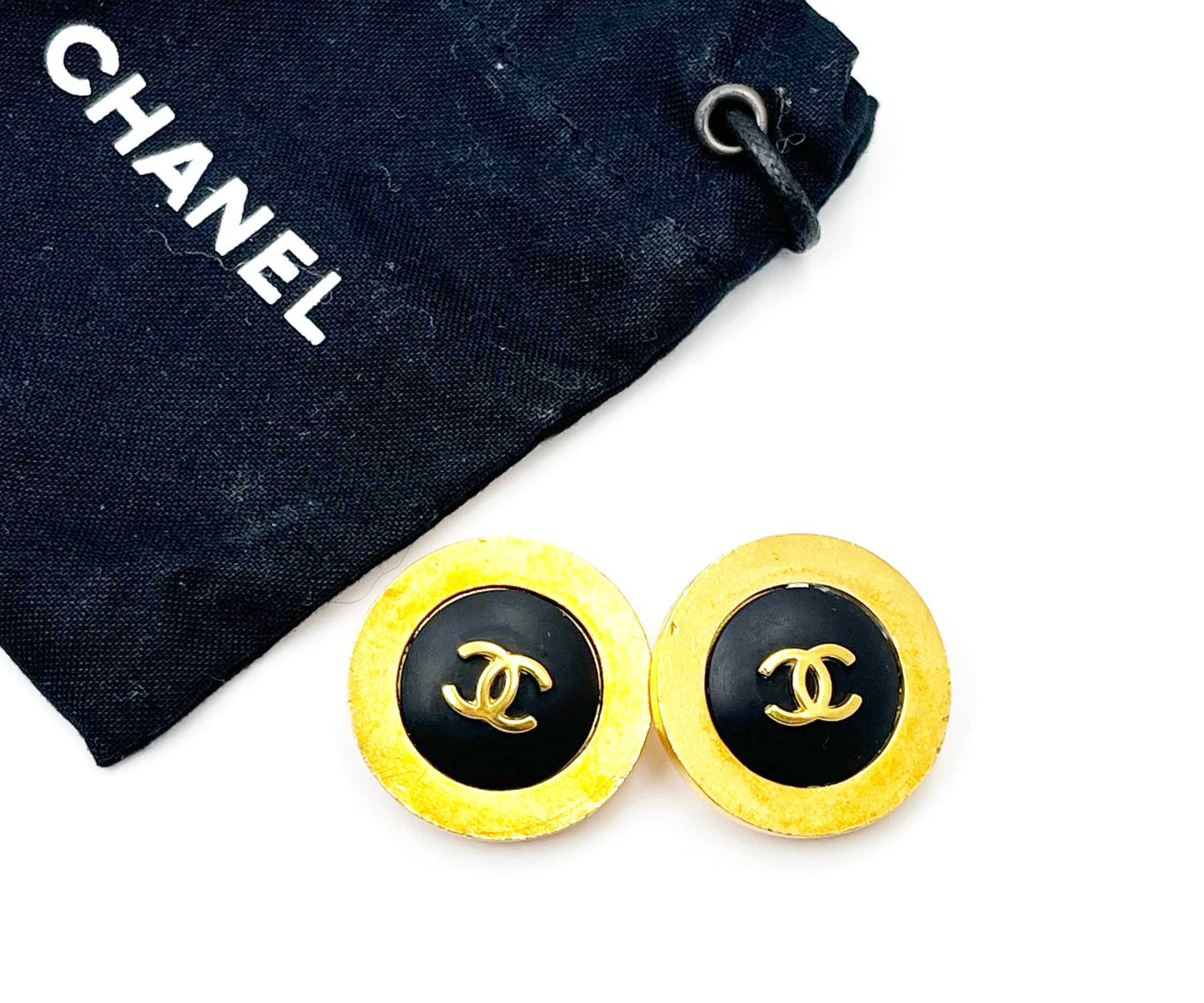 CHANEL Vintage Gold Plated CC black Gold Rim Clip on Earrings As seen on Nicole Richie