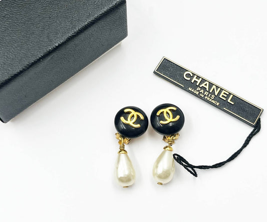 CHANEL Vintage Gold Plated CC Black Round Pearl Dangle Clip on Earrings