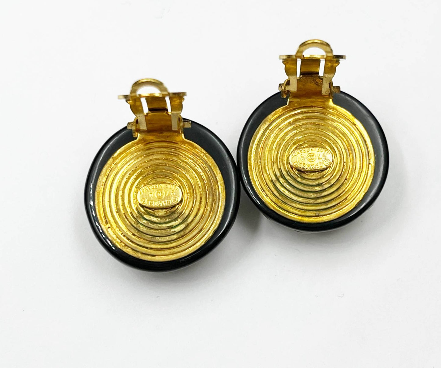 CHANEL Vintage Gold Plated CC Edge Black Round Dome Clip on Earrings