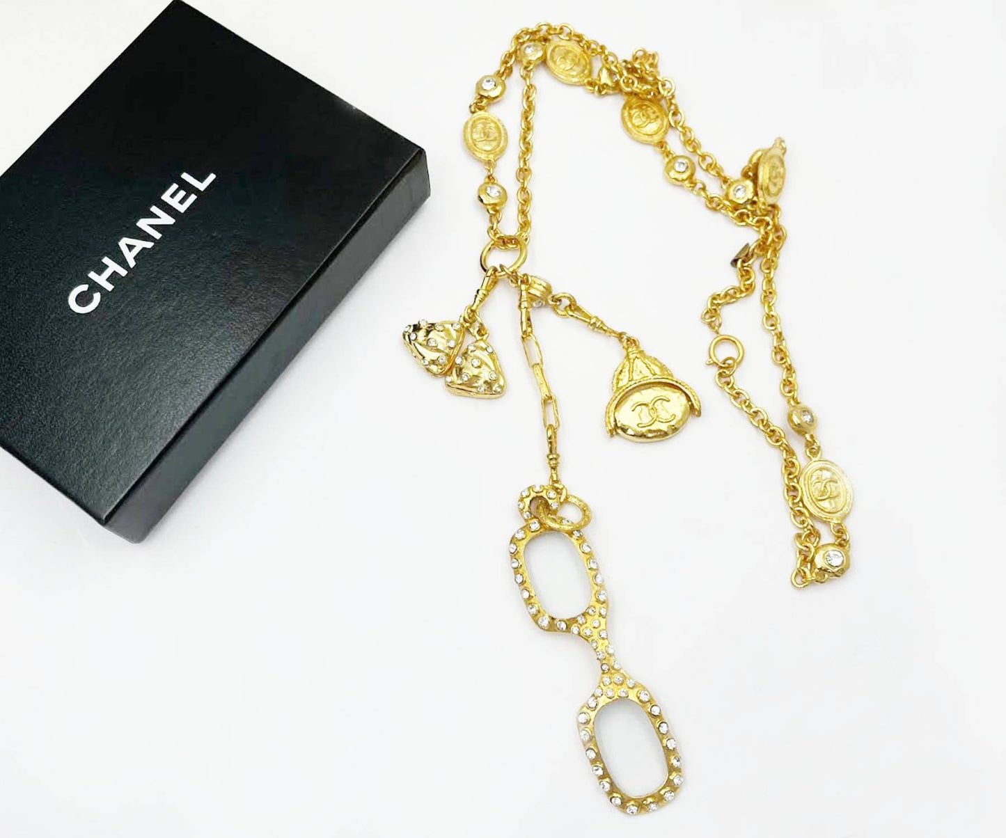 CHANEL Vintage Gold Plated CC Coin 3 Charm Magnifying Glasses Long Necklace