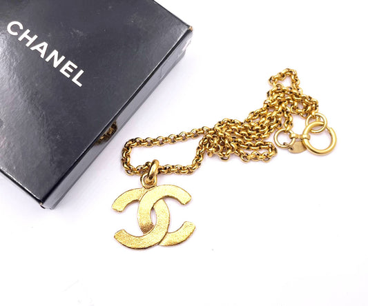 CHANEL Vintage Gold Plated CC Matte Texture Long Necklace