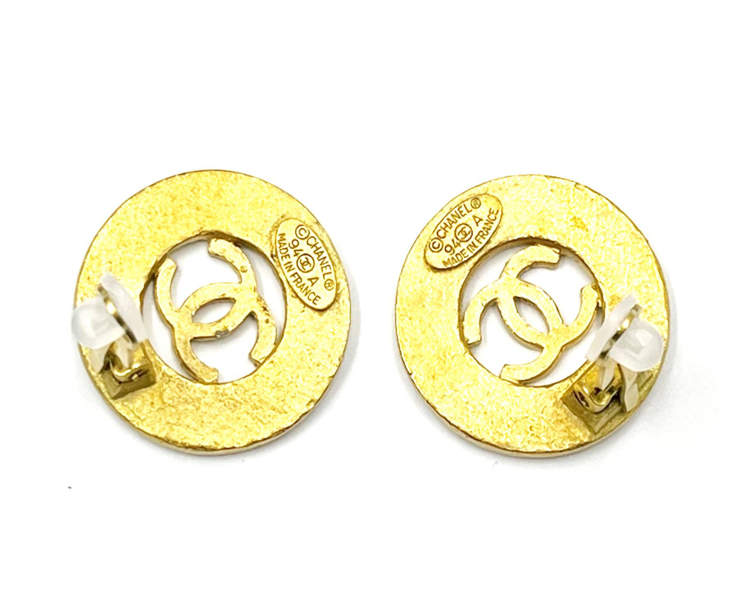 CHANEL Vintage Gold Plated CC Round Cutout Clip on Earrings